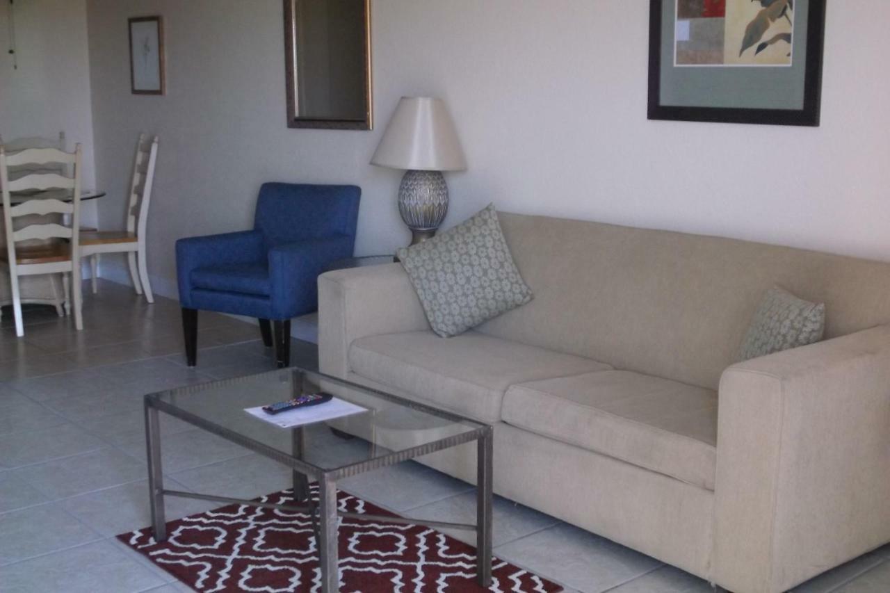 Days & By Wyndham Resort Okeechobee